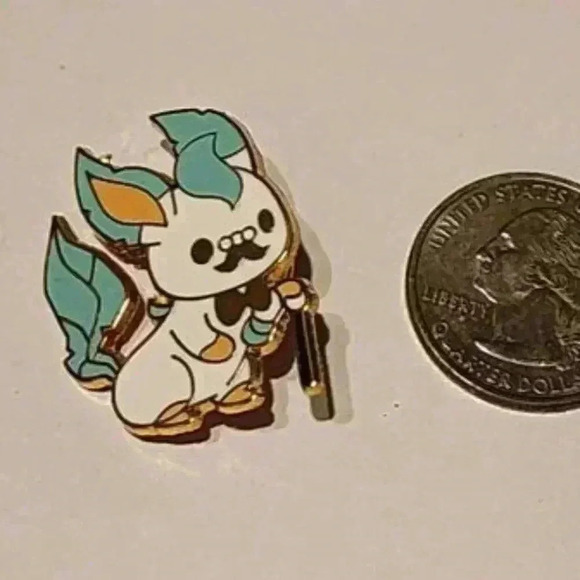 Gentleman Leafeon Enamel Pin – Classy Grass-Type Pokémon Collectible! - Picture 3 of 3